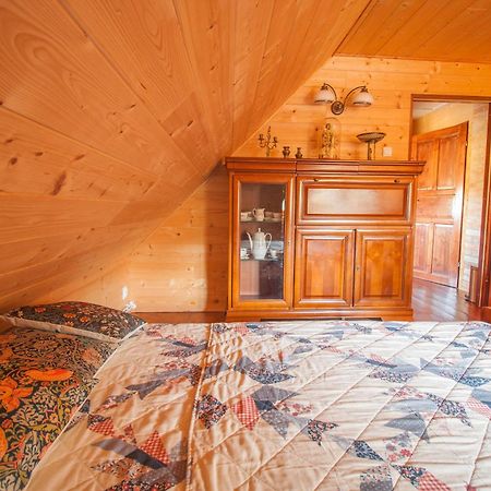 Holiday House Folwark Jelen Poniklica Eksteriør bilde