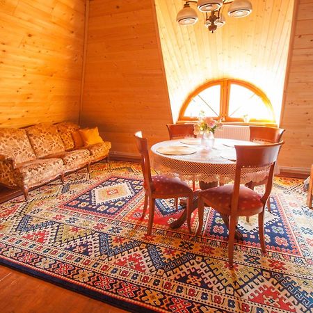 Holiday House Folwark Jelen Poniklica Eksteriør bilde