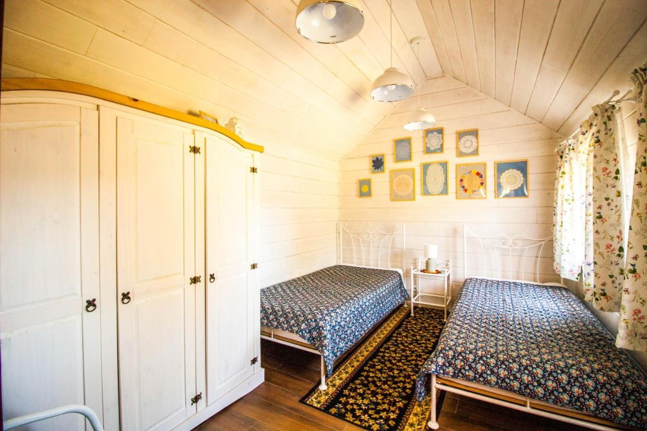 Holiday House Folwark Jelen Poniklica Eksteriør bilde